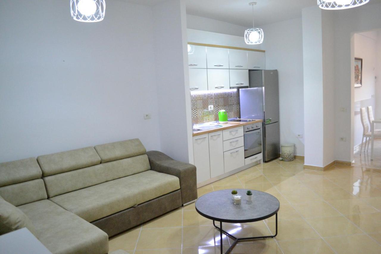 Seaview Penthouse 2 Bedrooms Apartment & Box Garage Vlorë Extérieur photo