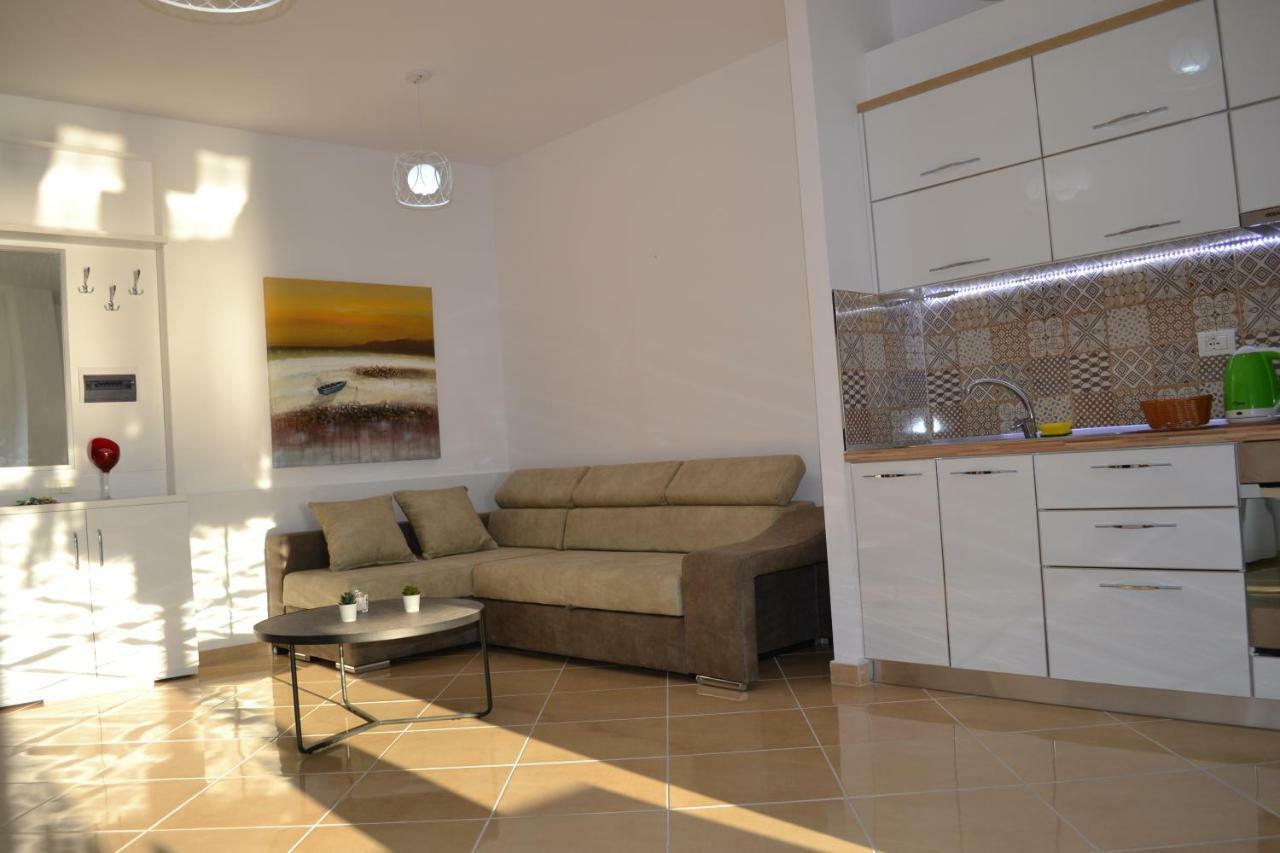 Seaview Penthouse 2 Bedrooms Apartment & Box Garage Vlorë Extérieur photo